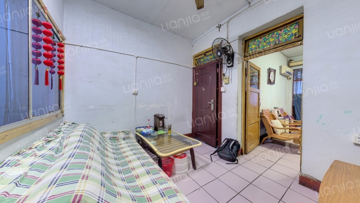 八二宿舍二区二手房实景图