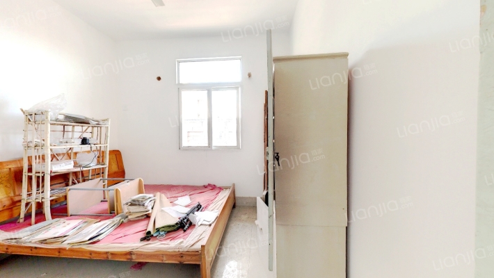 霍邱路142号二手房实景图