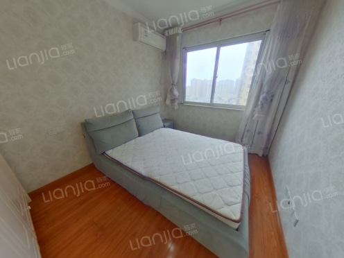 整租·世茂东壹号 4室2厅 南