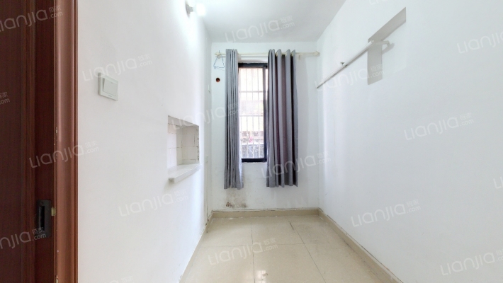 长江剧院小区二手房实景图