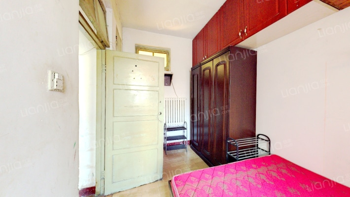 勤劳街甲院二手房实景图