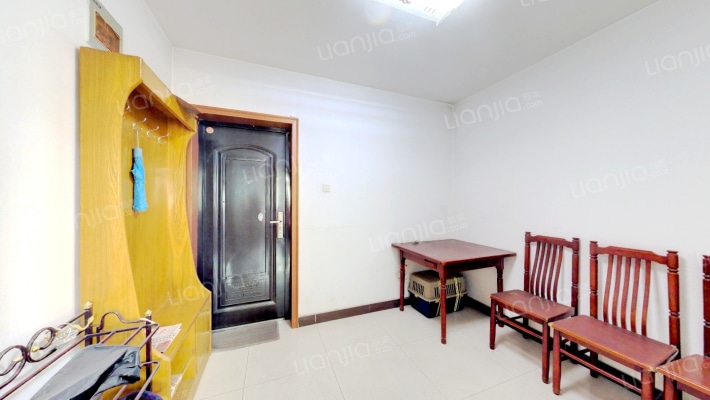 有机合成宿舍二手房实景图