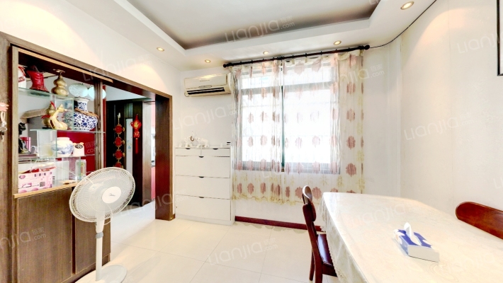 栅栏门铁路埂二手房实景图