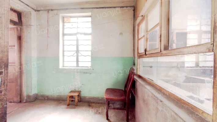 四维新村二手房实景图