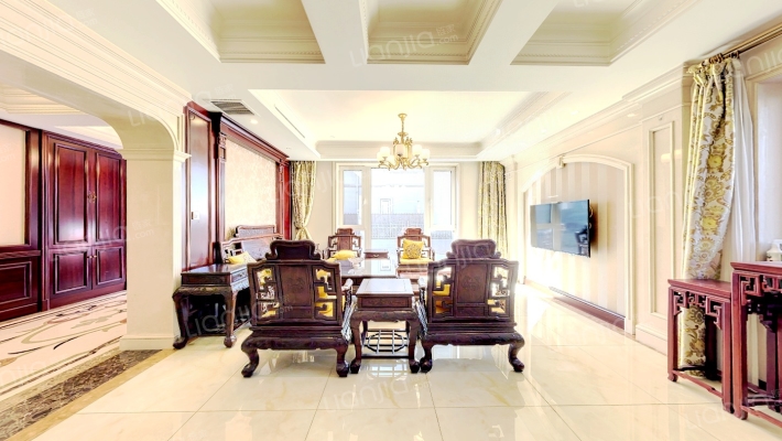 嘉浩别墅二手房实景图