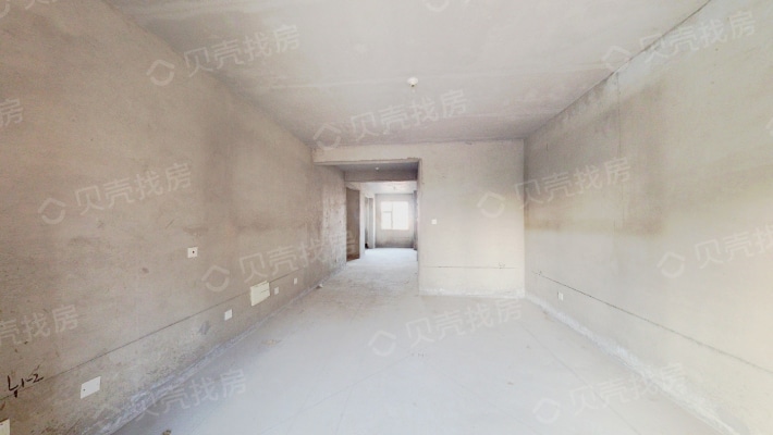 观澜尚城二期 电梯洋房中间楼层 毛坯三房两卫-客厅