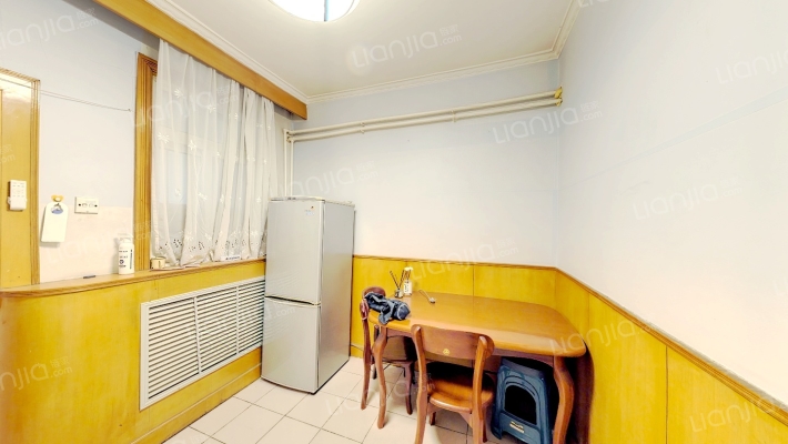 红旗大街64号院二手房实景图