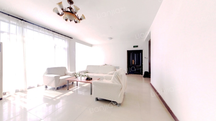 依云小镇二手房实景图