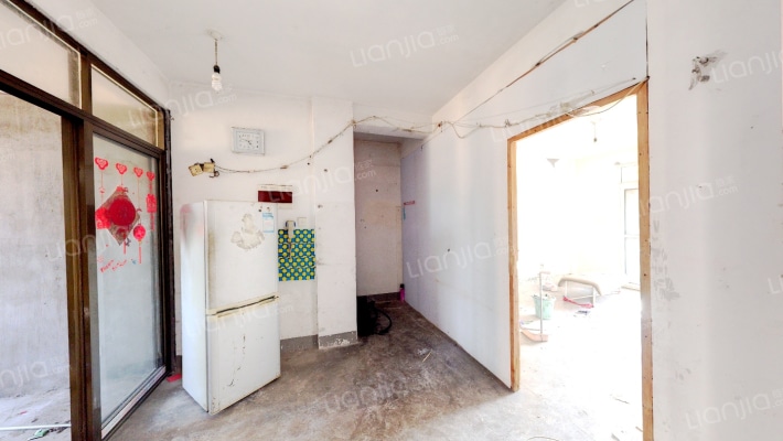 钟盈新村二手房实景图