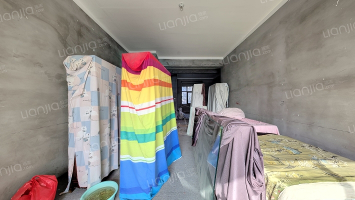 盈盛龙栖湾二手房实景图