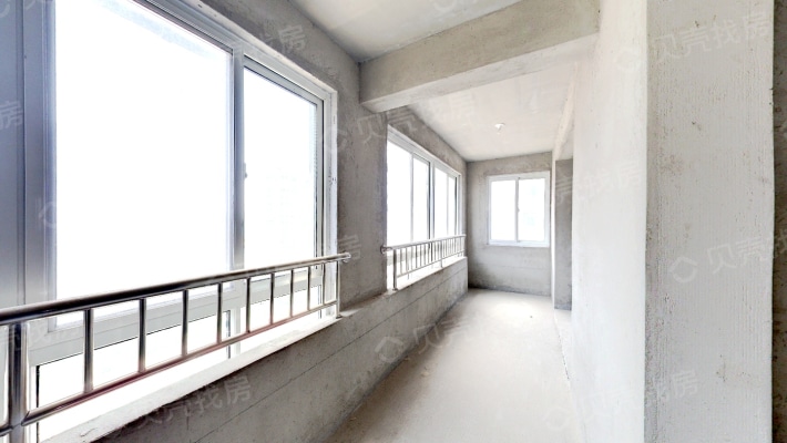 中基尚海花园，毛坯四房两卫，电梯房好楼层-阳台A