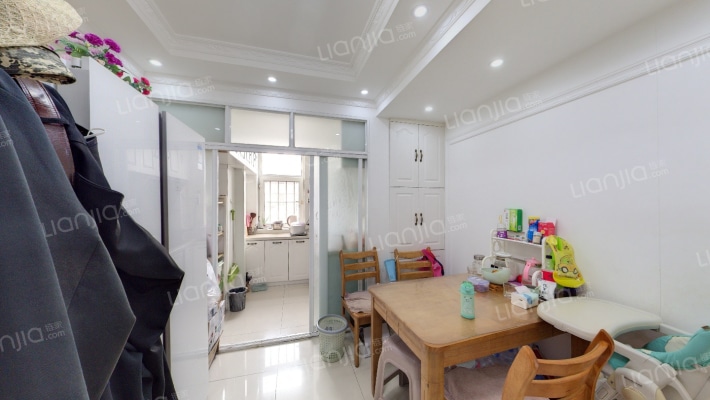 阳光华尔兹A区二手房实景图