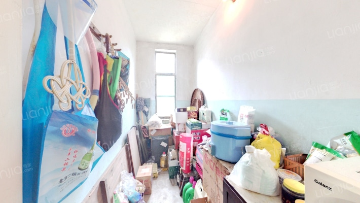 安庆路282号二手房实景图