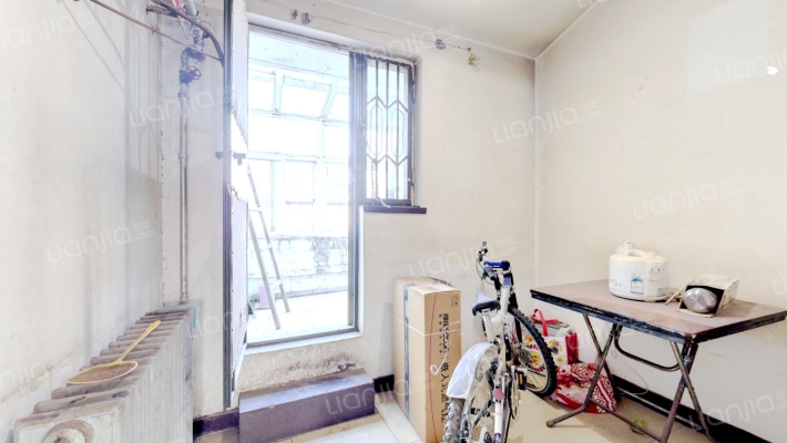 蔚园二手房实景图