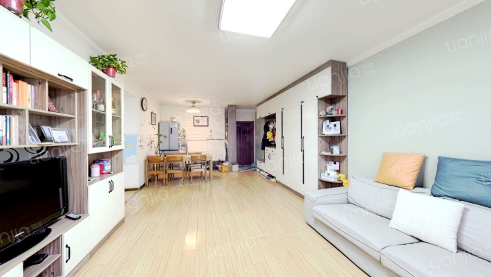 济发泉星二手房实景图