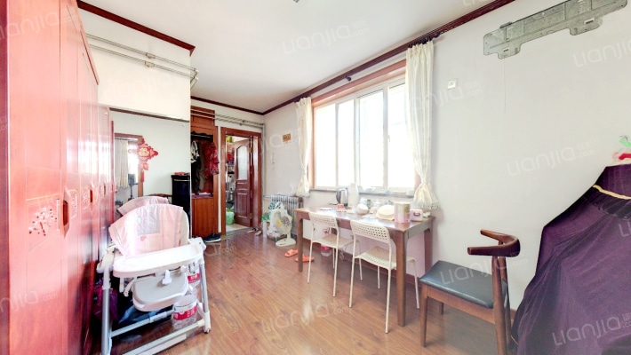 东南新苑二手房实景图