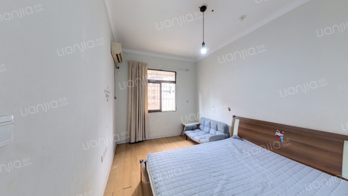 桃花公寓二手房实景图