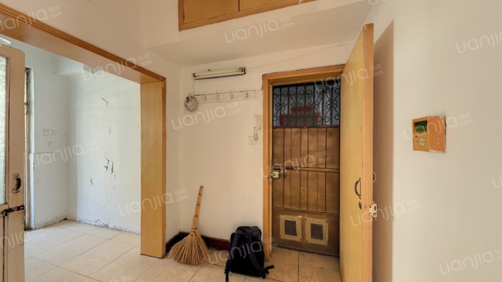 三三零二小区北院二手房实景图