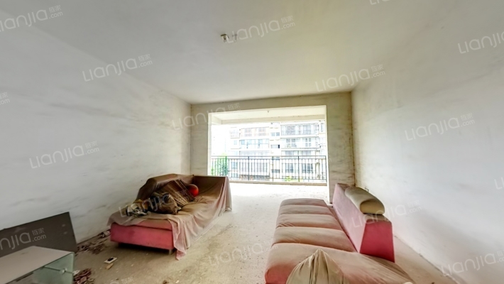 荣昌裕隆世纪山庄（新城花园）二手房实景图