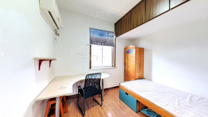 石头城79号二手房实景图