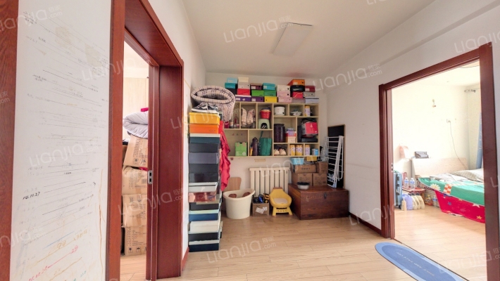 丽景秀苑小区二手房实景图