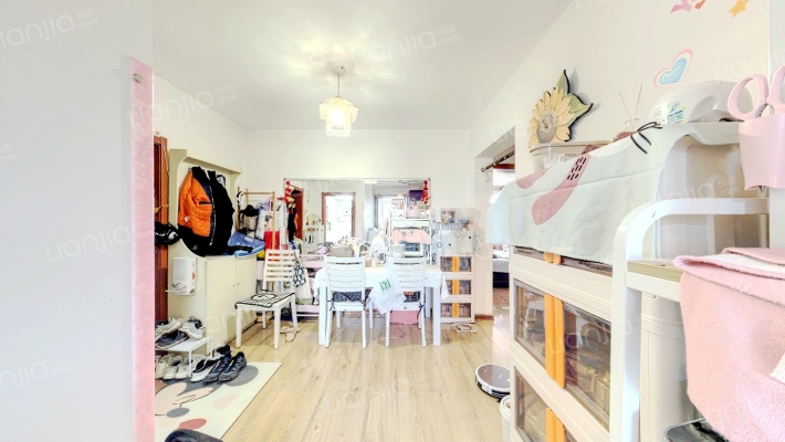 公交大楼二手房实景图