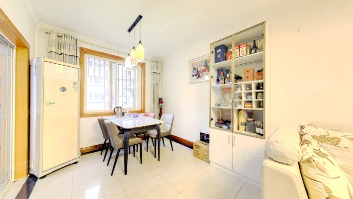 新百花园二手房实景图