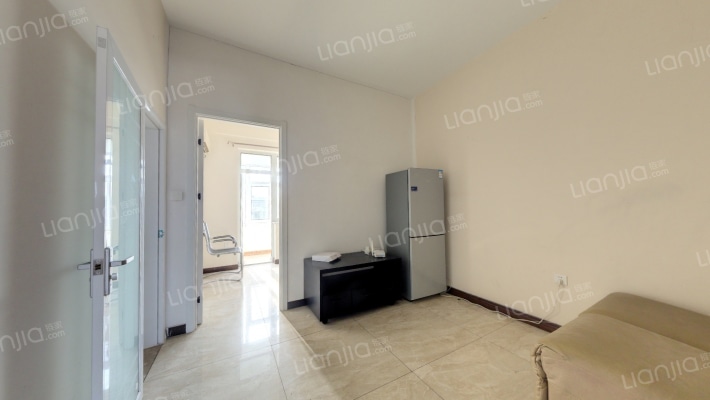 新外大街甲8号院二手房实景图