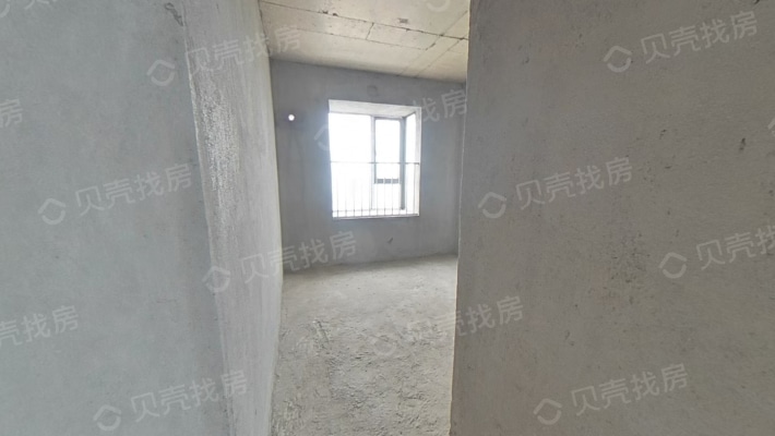 袁州学 校旁秀江河畔毛坯大4房带2个地下车位-卧室