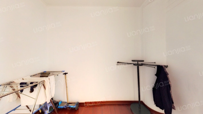 华彩艺邻二手房实景图