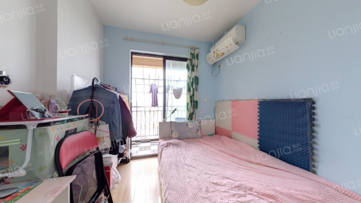 名士华府二手房实景图