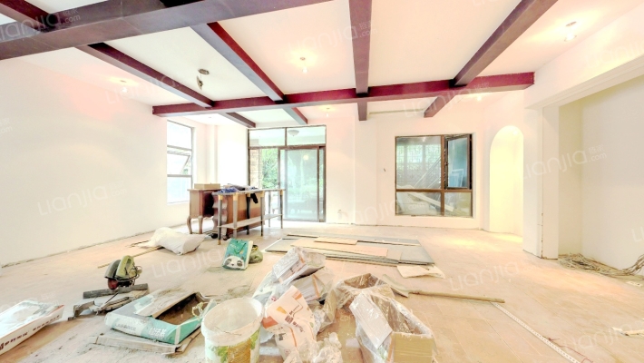 麓湖半山一期二手房实景图