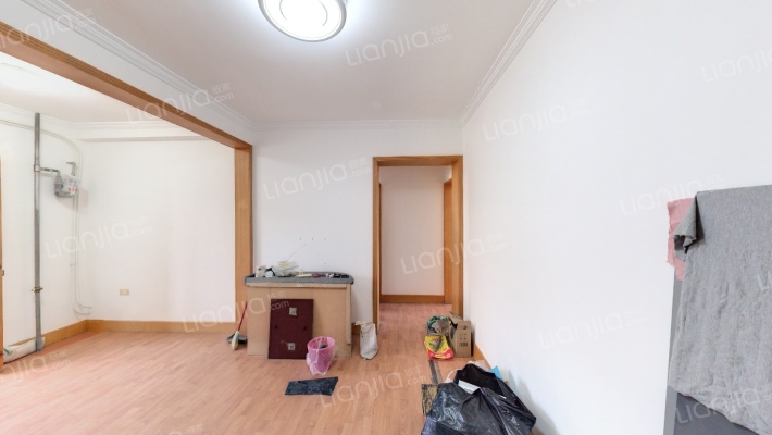 凌研里二手房实景图