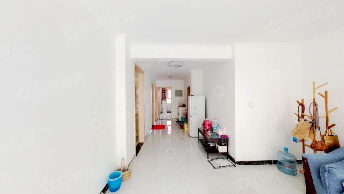 马德里春天102平米三室两厅有产证低首付-客厅