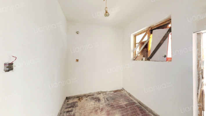 陵园三小区二手房实景图