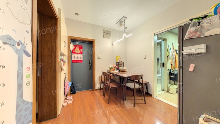 溪畔花园二手房实景图