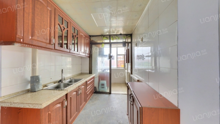 鲁辉国际八区二手房实景图