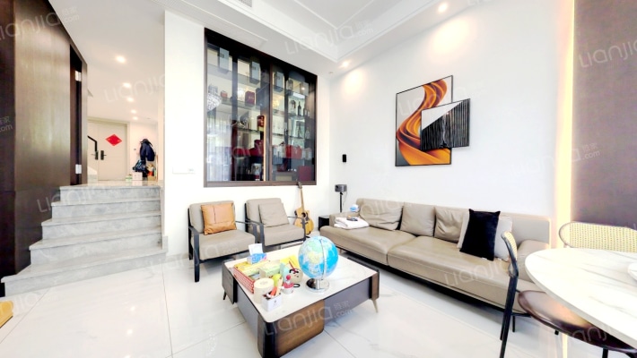 山顶上二手房实景图