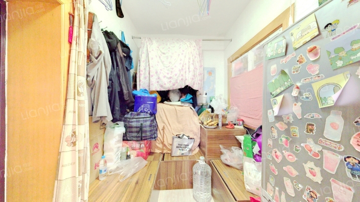 秀山路二手房实景图