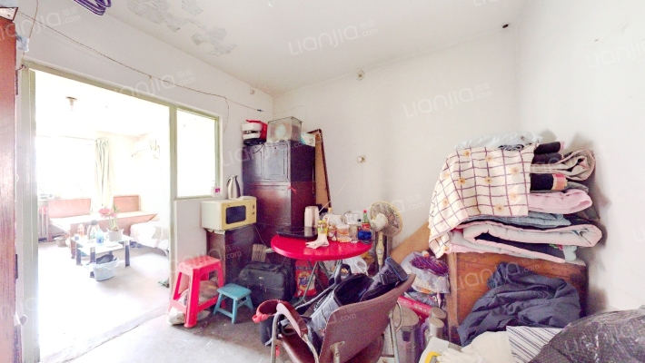 卫安中里二手房实景图