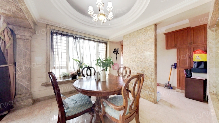 时代广场二手房实景图