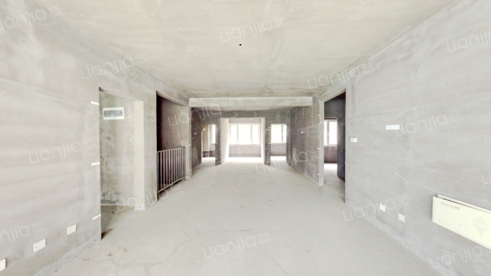 中央美地天玺二手房实景图