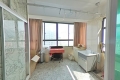 六 zhong   电梯三居室，单价4400元一平，中间楼层
