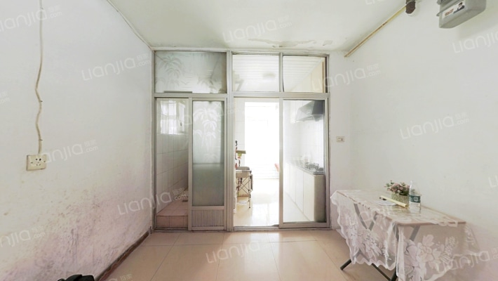 辽大校部家属区二手房实景图