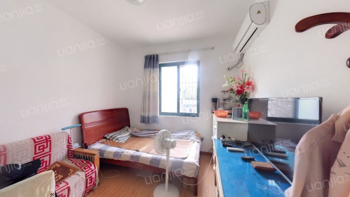 市政小区三区二手房实景图