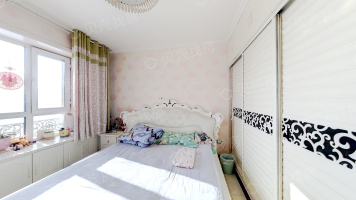 好房出售喀什东路金鑫花园119.73平米三室两厅一厨一卫-卧室A