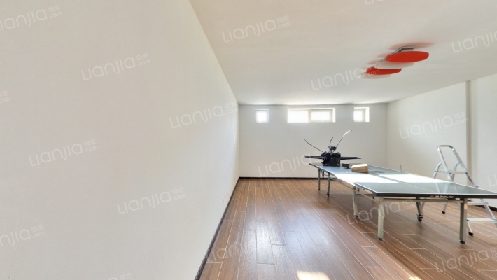 净月名仕山庄B区二手房实景图