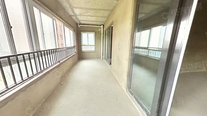 碧桂园大平层，空间大，品质生活的开始-阳台