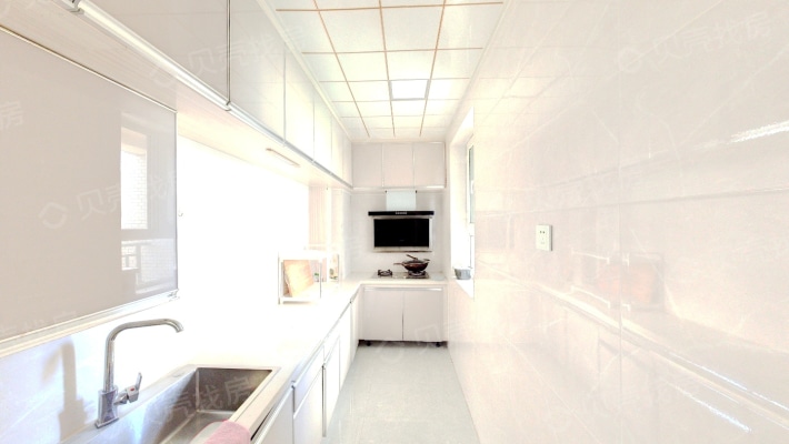 马德里春天102平米三室两厅有产证低首付-厨房
