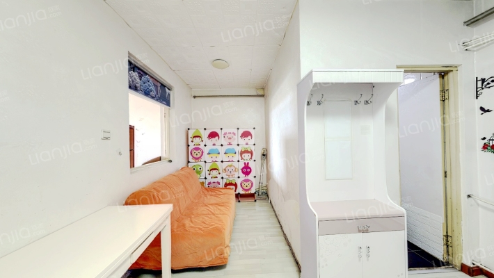 地质楼二手房实景图